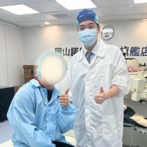高雄眼科專科陳冠博醫師與近視雷射術友溫馨合照