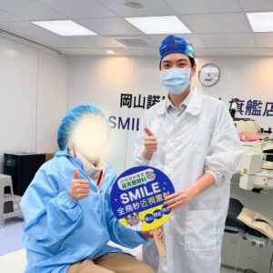 高雄眼科專科陳冠博醫師與近視雷射術友溫馨合照